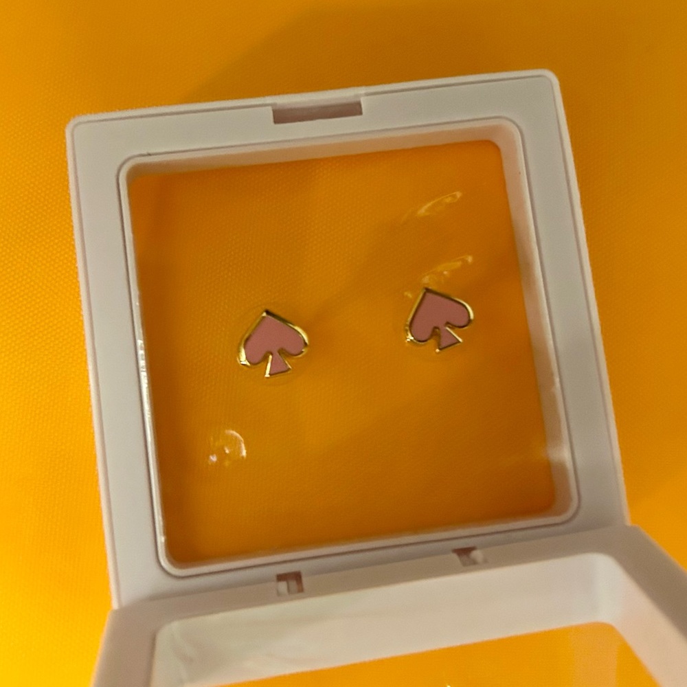 NWOT Kate Spade Pink Everyday Spade Enamel Studs - Picture 3 of 8